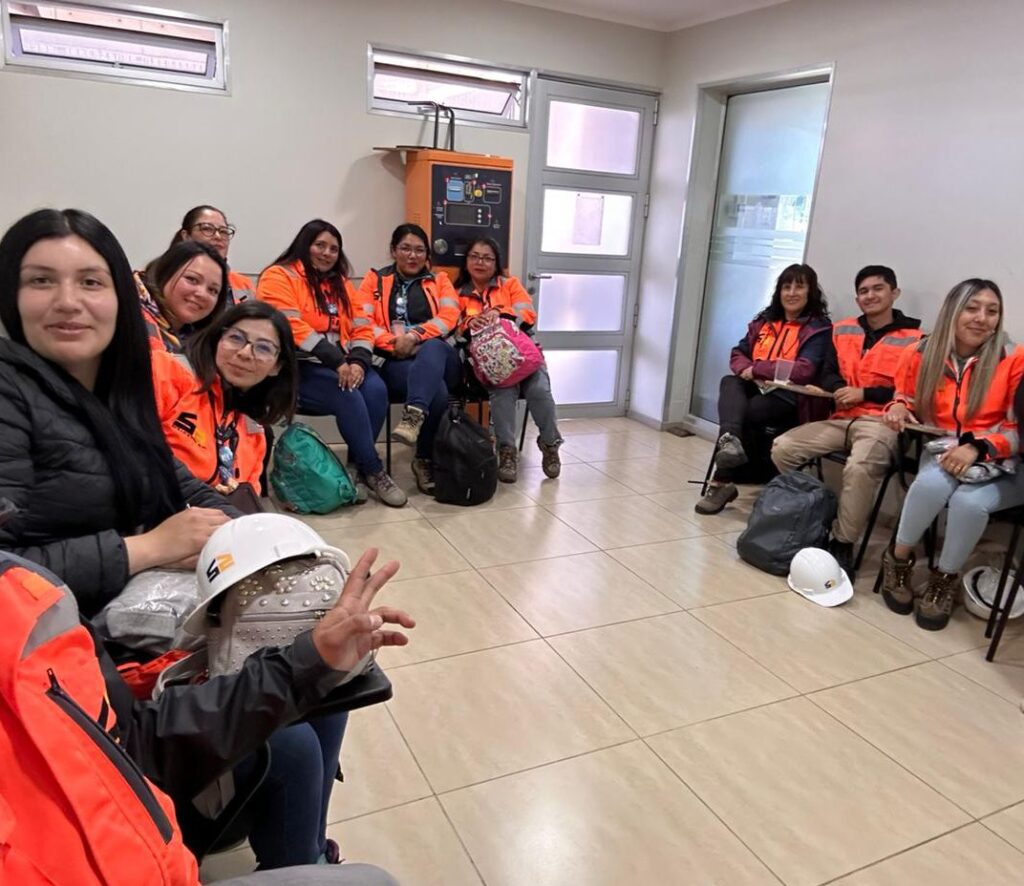 B6ECF065-4CAE-424E-83C0-14685ADF86EF